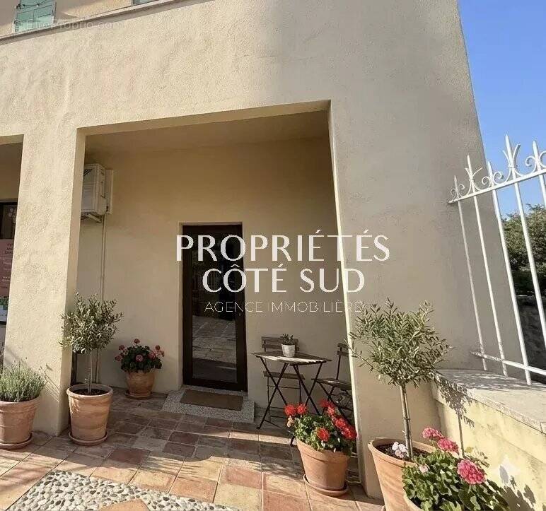 Appartement à SAINT-VICTOR-LA-COSTE