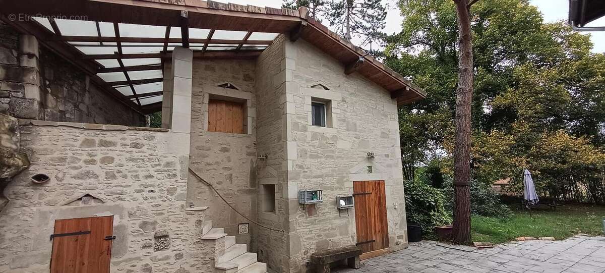 Maison à SAINT-DONAT-SUR-L&#039;HERBASSE