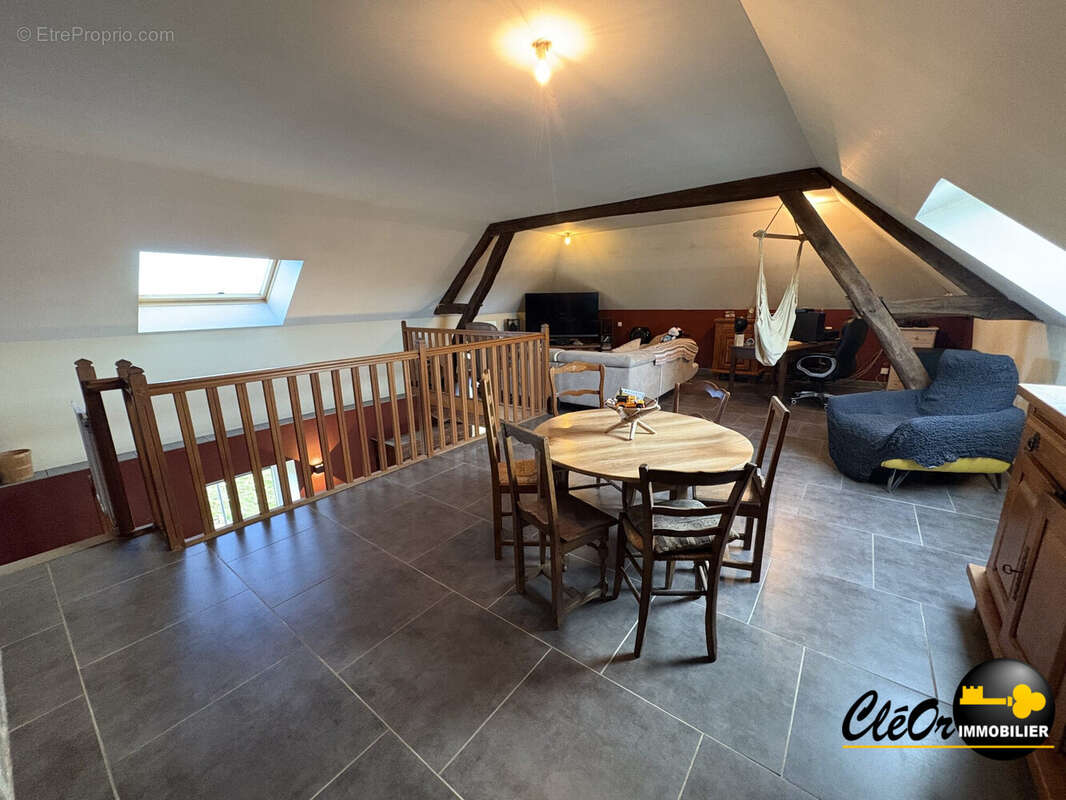 Maison à SAINT-MARTIN-EN-BRESSE