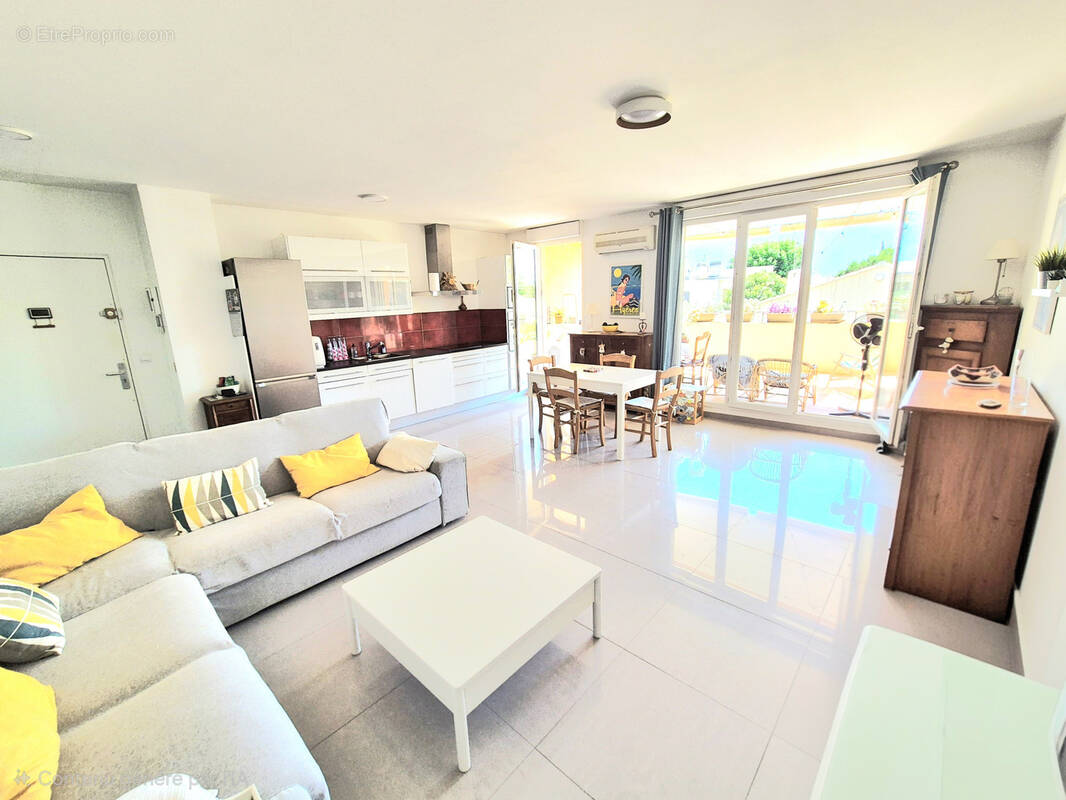 Appartement à HYERES