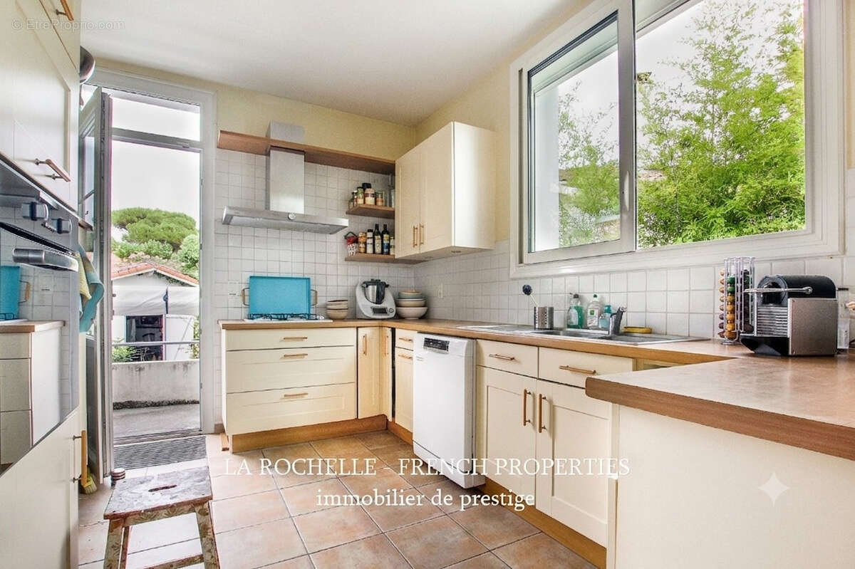 Villa quatrier pontaillac / le chay - royan - photo 6