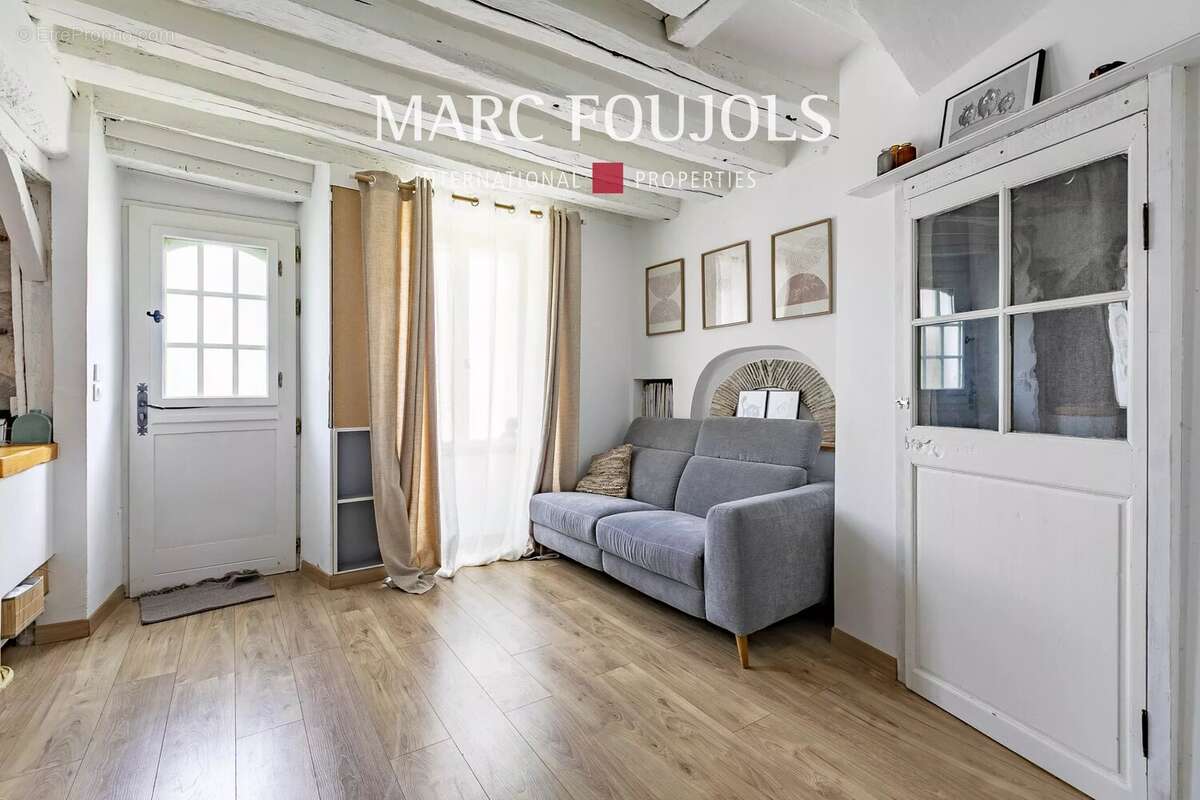 Maison à ERMENONVILLE