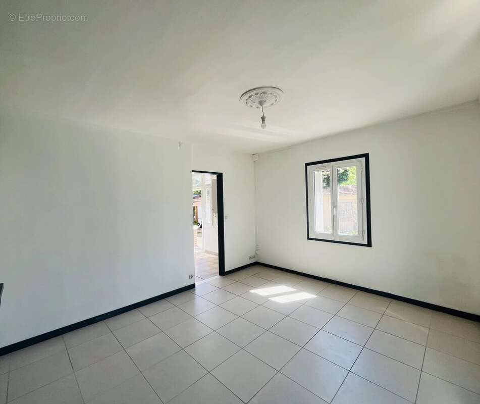 Maison à CAUDEBEC-LES-ELBEUF