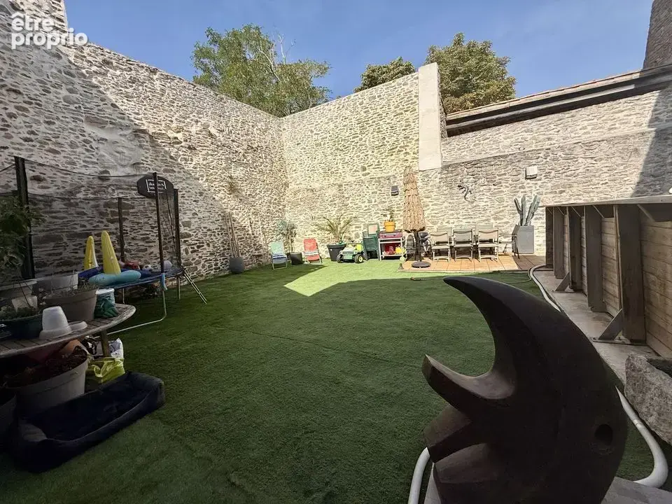 Loft de village de 170 m² avec jardin et piscine - photo 2
