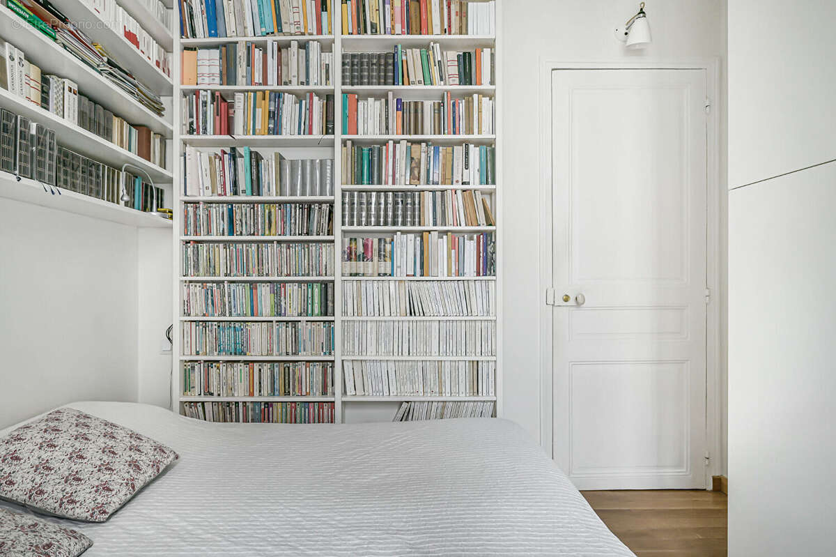 Appartement à PARIS-14E