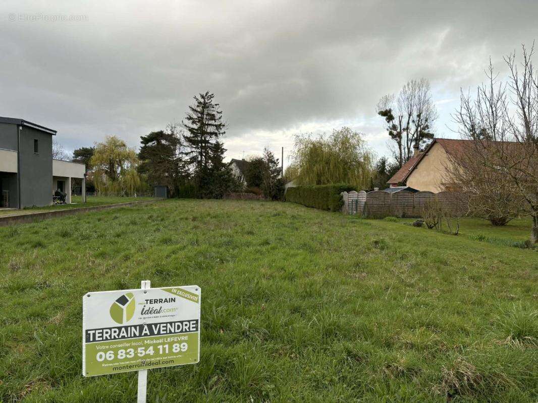 Terrain à LE POINCONNET