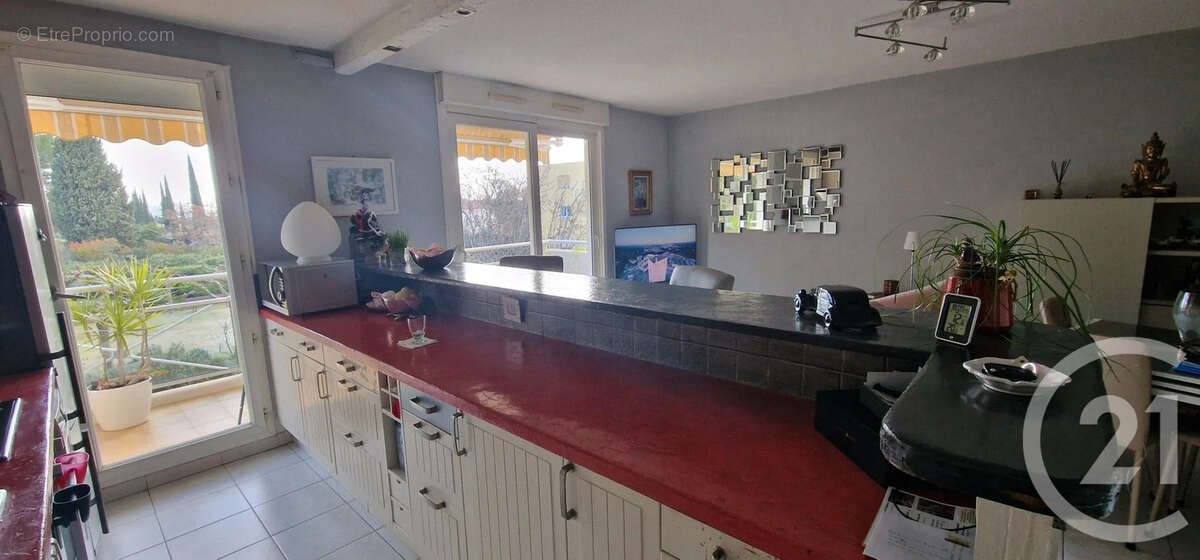 Appartement à HYERES