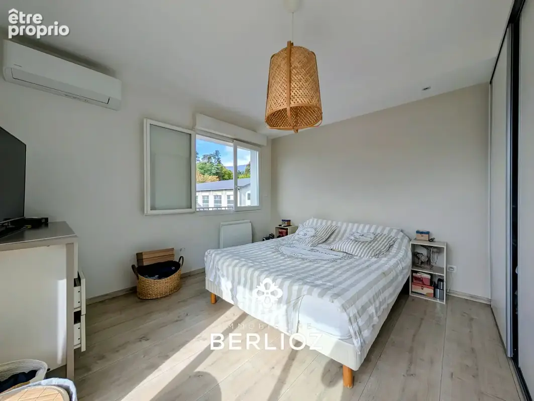 Meylan   limite montbonnot-saint-martin   maison mitoyenne 4 chambres   149 m2 au sol   jardin 300 m2   piscin - photo 22