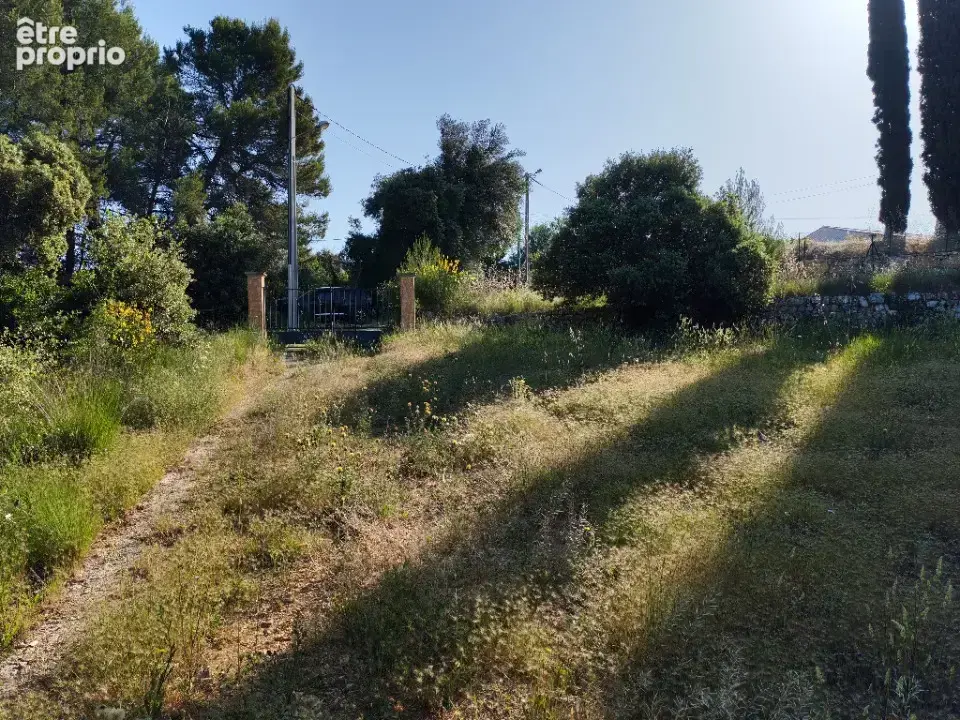 Terrain 677 m² à Lorgues  - photo 5