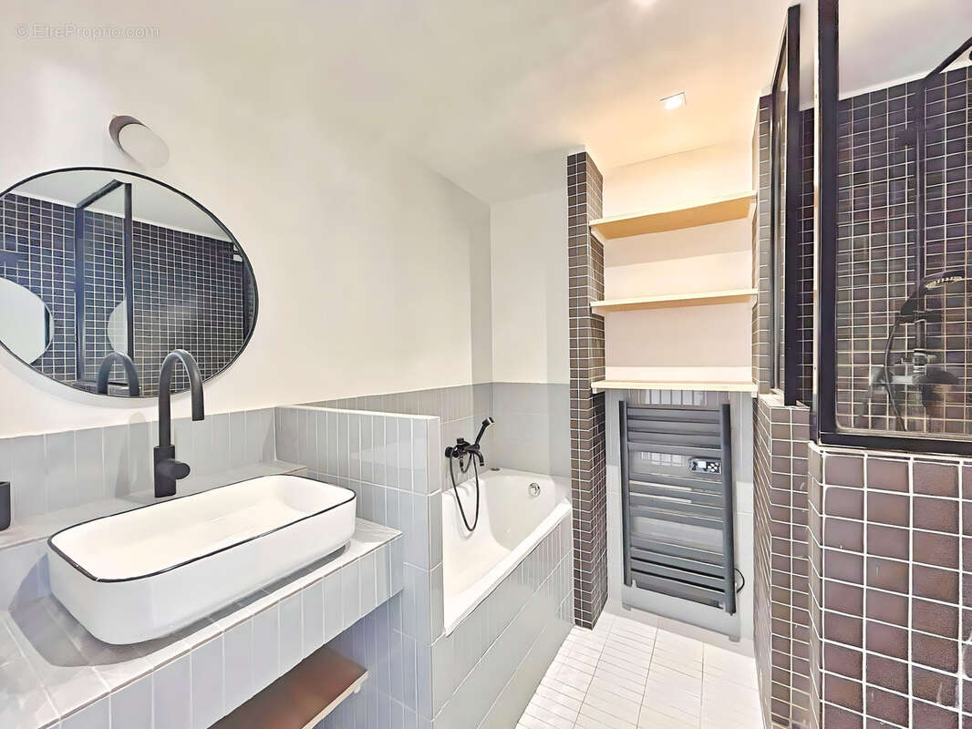 Appartement à LES LILAS