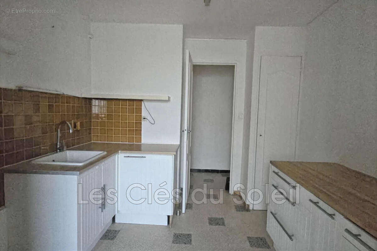 Appartement à LA VALETTE-DU-VAR