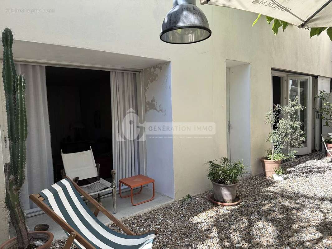 Appartement à FONTVIEILLE