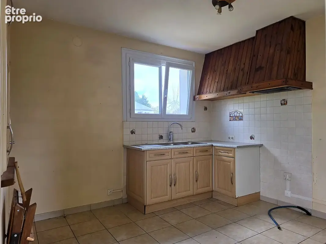Maison avec jardin, sous-sol et dépendance   Saint-Martin-le-Beau - photo 6