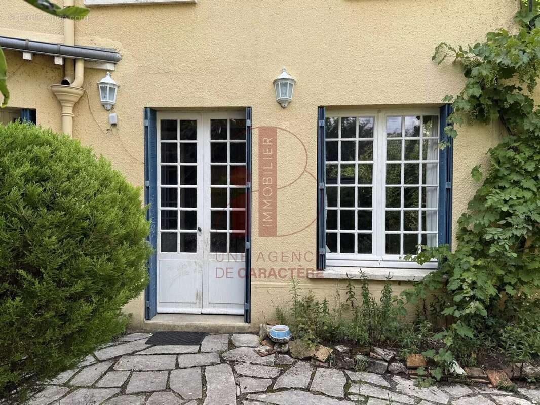 Maison à FONTAINEBLEAU