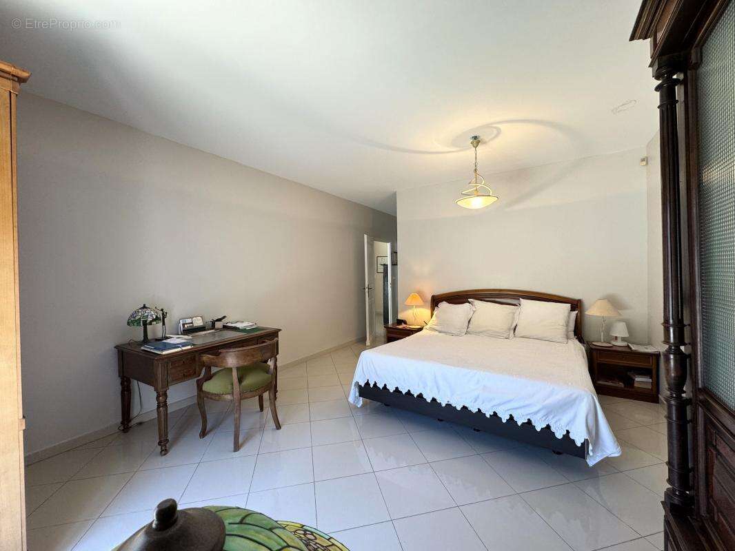 Propriété 179m² avec piscine - 23000m² de terrain - photo 24