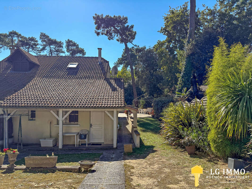 Maison à MESCHERS-SUR-GIRONDE