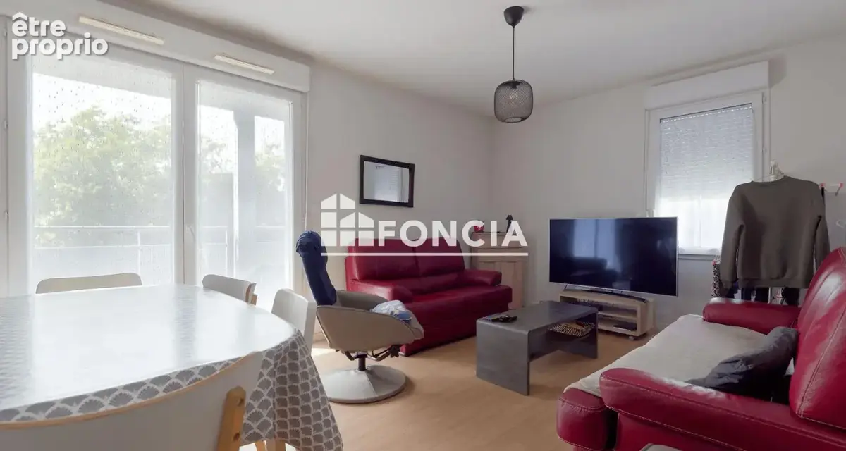 À VENDRE – Très bel appartement 3 pièces de 54m2, lumineux avec grande terrasse et 2 places de parking en sous-sol– Le Mée-sur-S - photo 5