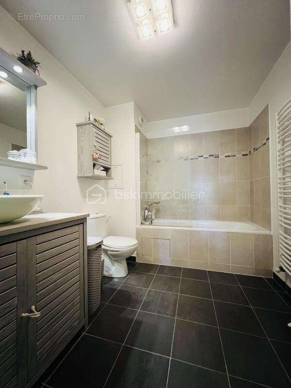 Appartement à VERT-SAINT-DENIS