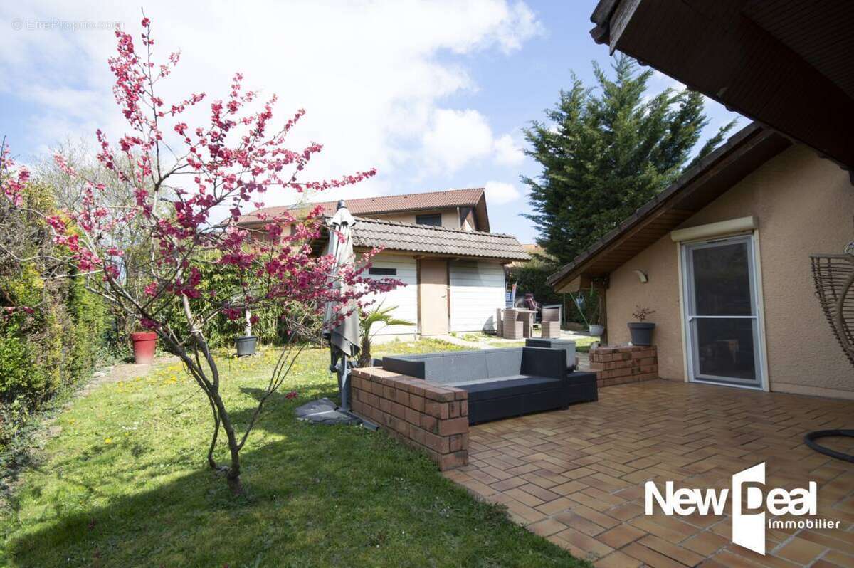 Maison à CRANVES-SALES