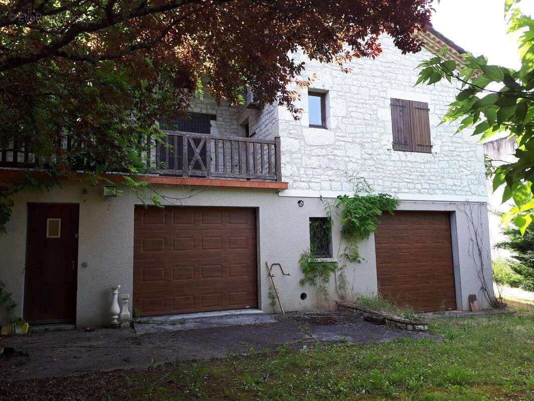 Maison en bordure de village, 3 chambres, dépendances - photo 10