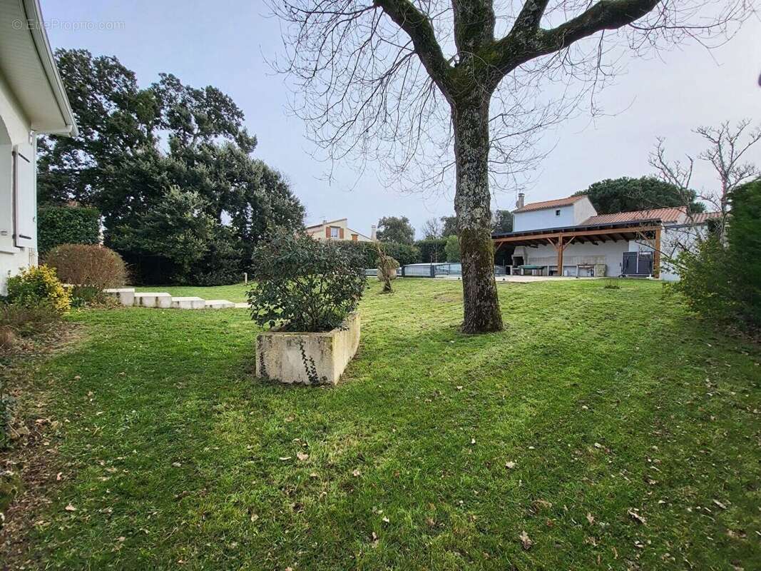 Maison à VAUX-SUR-MER