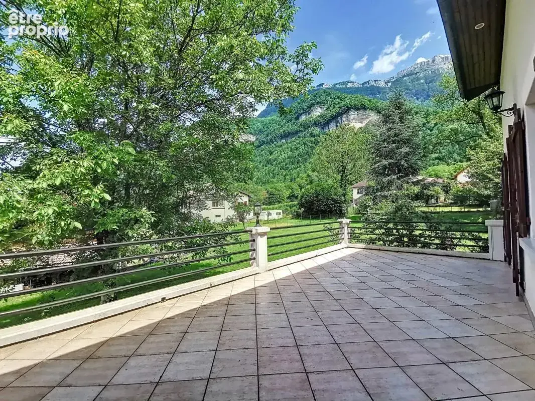 St Joseph de Rivière, spacieuse maison 5P 180 m2 avec terrain de 815 m2 face à la Sure - photo 5