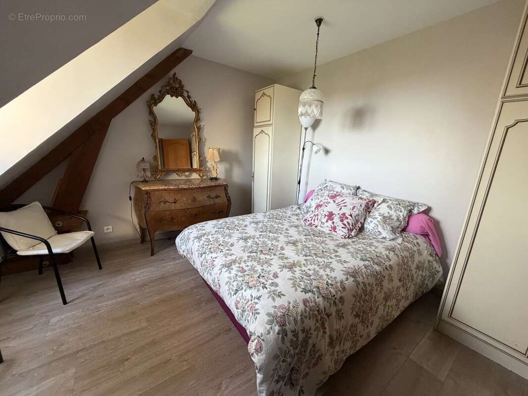 Maison à CHARBUY