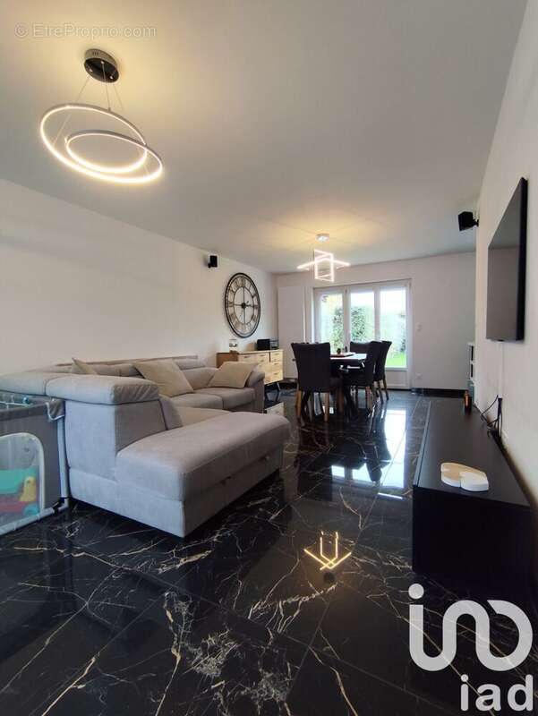 Photo 2 - Maison à COURRIERES