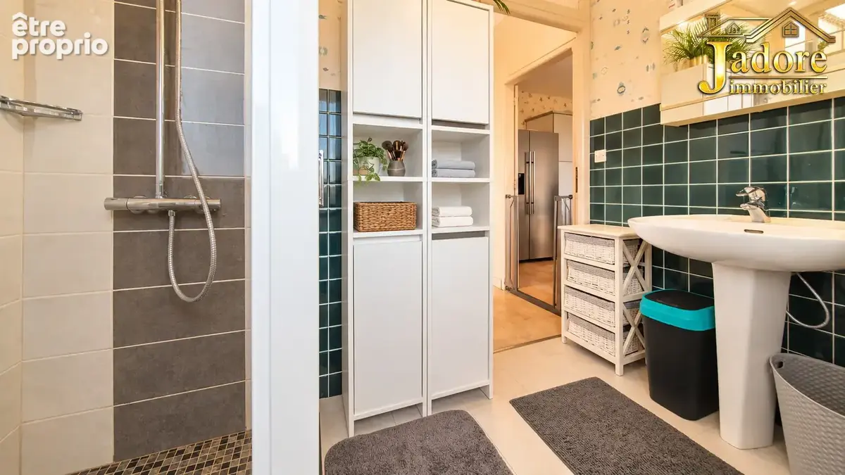 Maison renovee + annexe - photo 13
