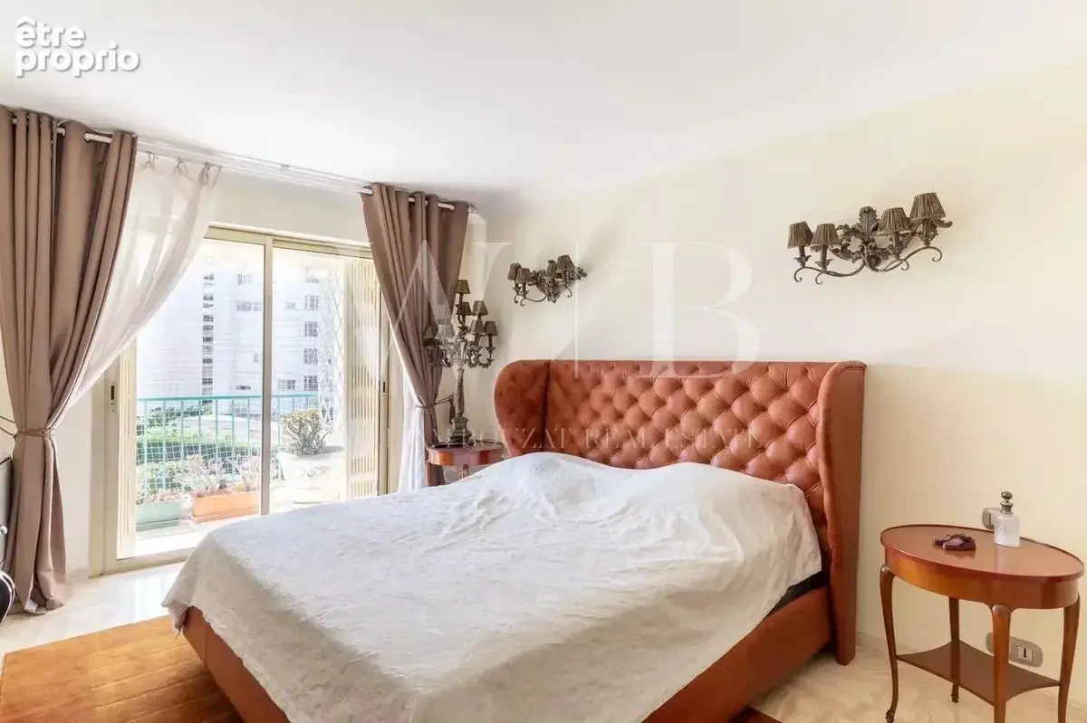 Cannes, la Croisette - Port Canto. Appartement de 229 m² avec vue mer + dépendances - photo 10