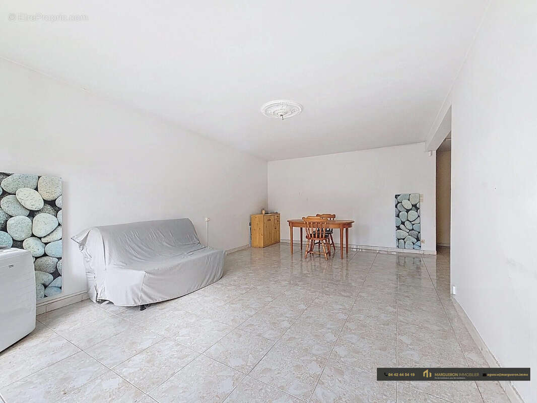 Appartement 3 pièces 77 m² à vendre à Martigues (13500) - photo 2