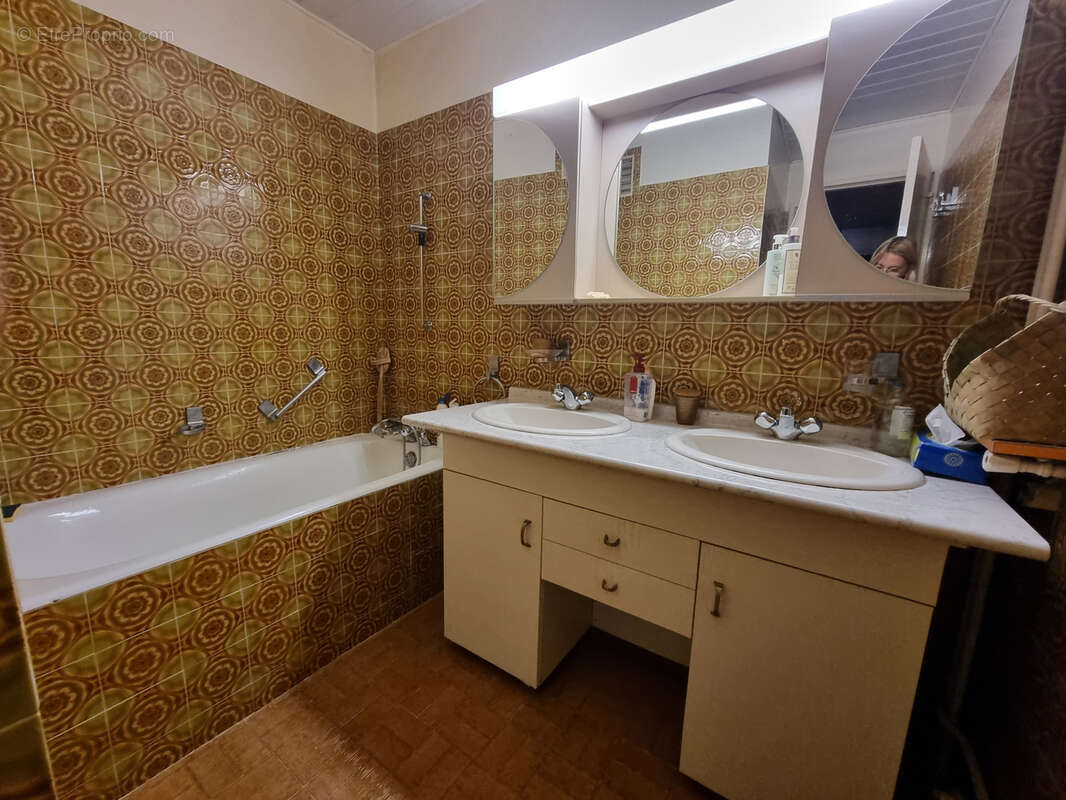 Appartement à MARSEILLE-12E