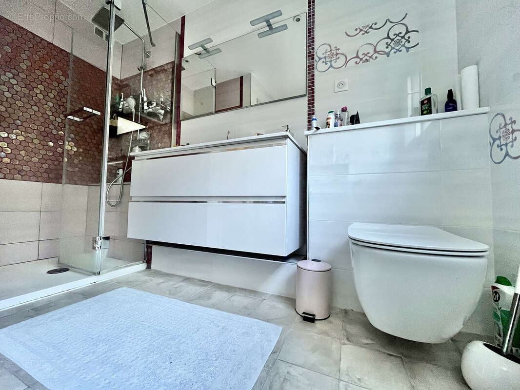 Appartement à LE CANNET