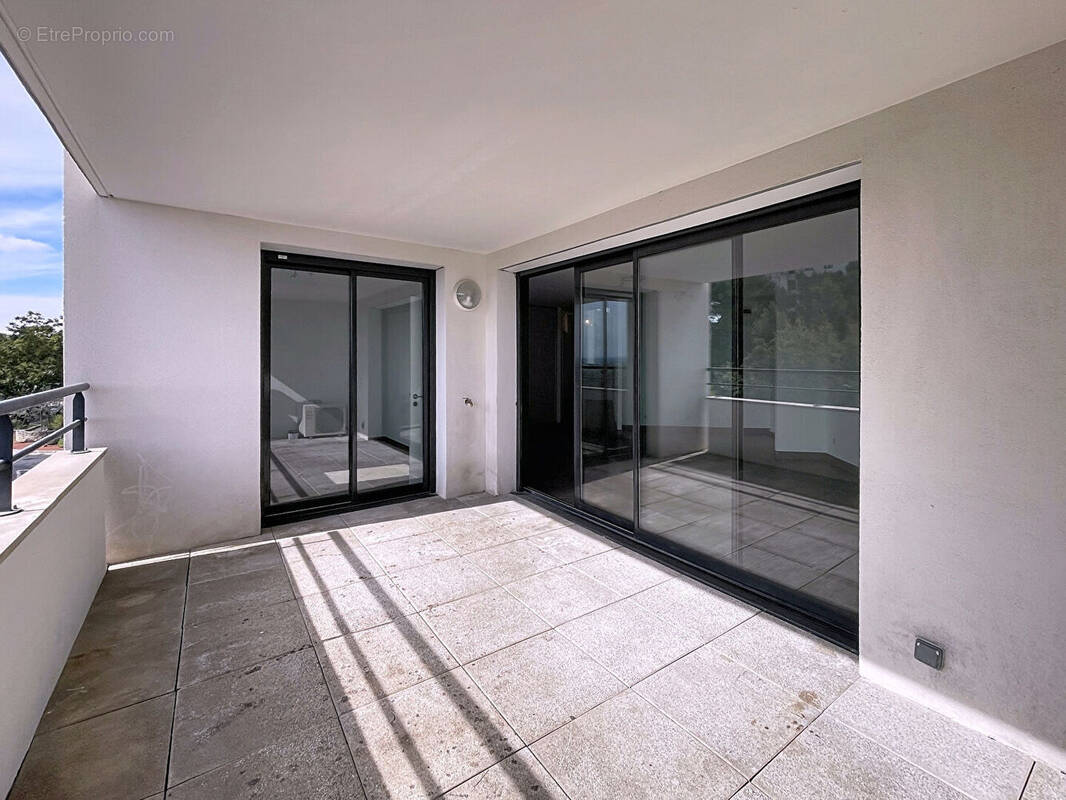 Appartement à VILLENEUVE-LES-AVIGNON