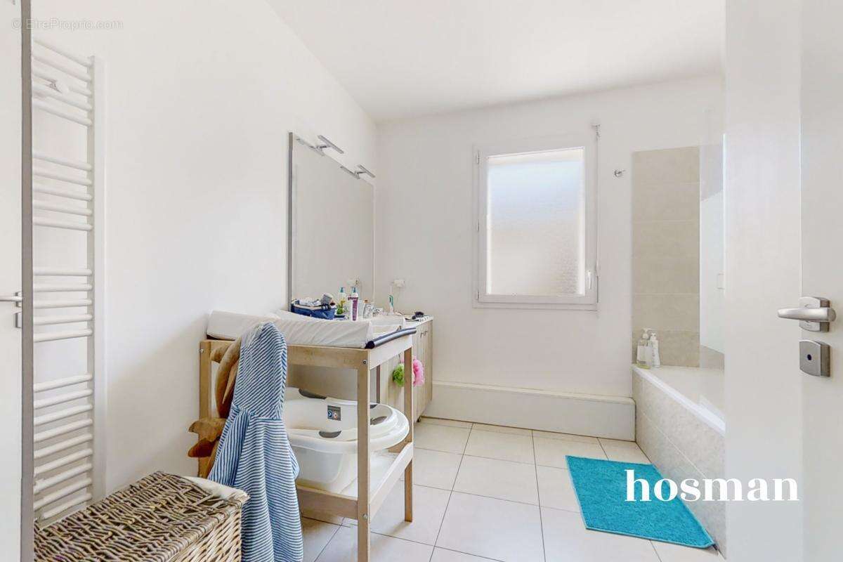 Maison de 79,55 m2 avec 3 chambres et son jardin de 30 m2 - 8 min de l'aéroport de Bordeaux - Avenue Aristide Briand 33700 Mérig - photo 11
