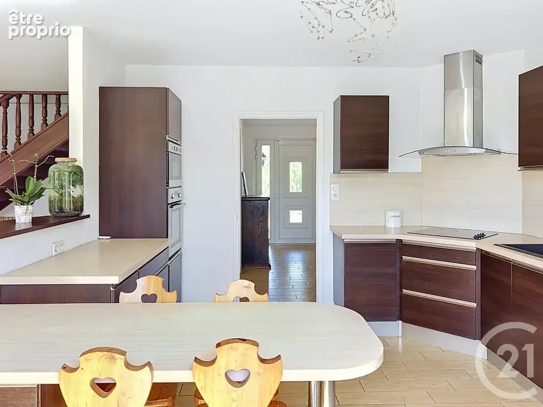 Maison 7 pièces 198 m² à vendre à Thaon-Les-Vosges (88150) - photo 2