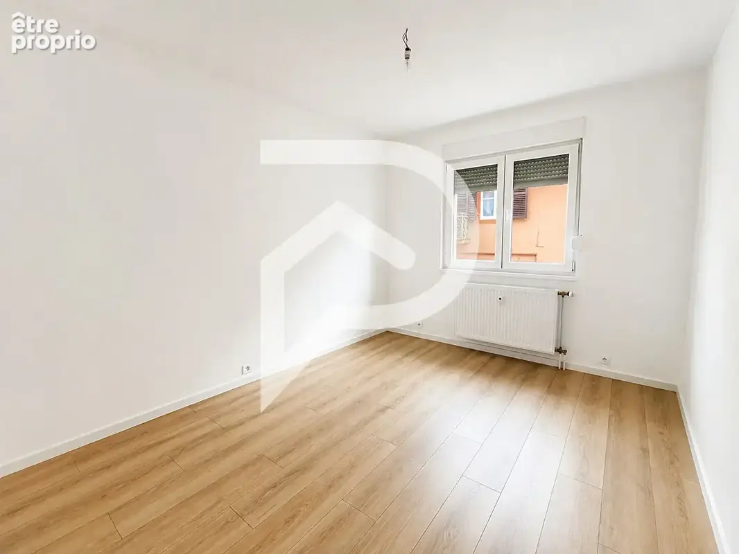 Appartement 4 pièces 84 m² avec terrasse, cave et stationnement - Saverne centre-ville - photo 2