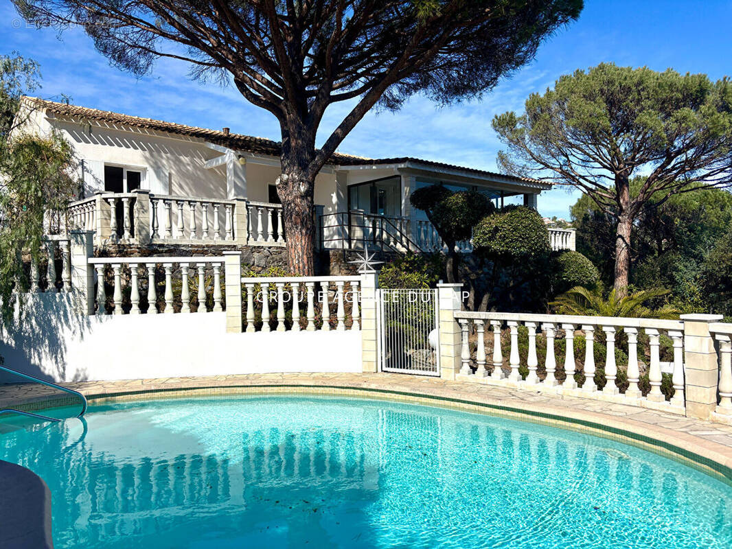 Maison à LES ISSAMBRES