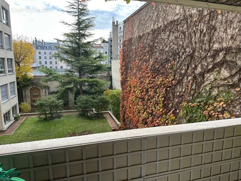 Appartement à PARIS-7E
