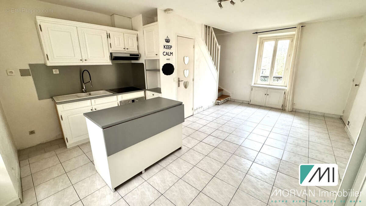 Appartement à LES ESSARTS-LE-ROI