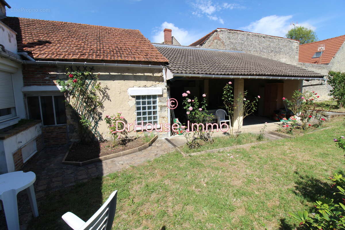 Maison à BEAUMONT-DU-GATINAIS