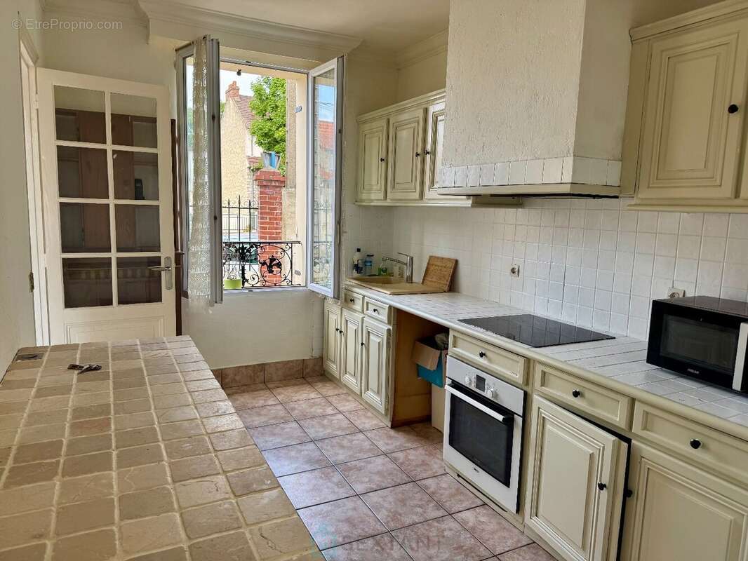 Maison à MANTES-LA-JOLIE