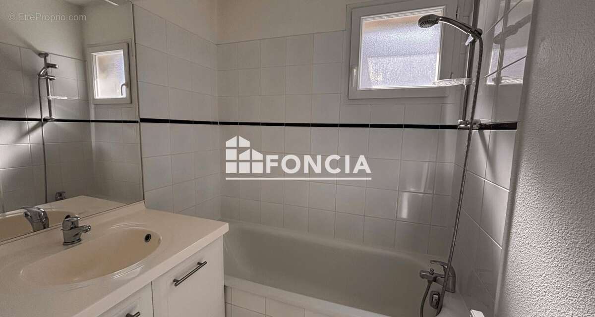 Appartement à TONNAY-CHARENTE