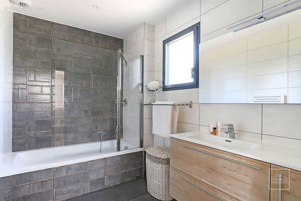 Maison à SAINT-CYR-AU-MONT-D&#039;OR