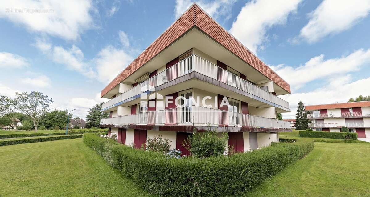 Appartement à LE MESNIL-ESNARD