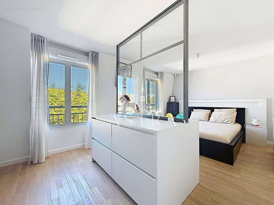 Appartement à LE PLESSIS-ROBINSON