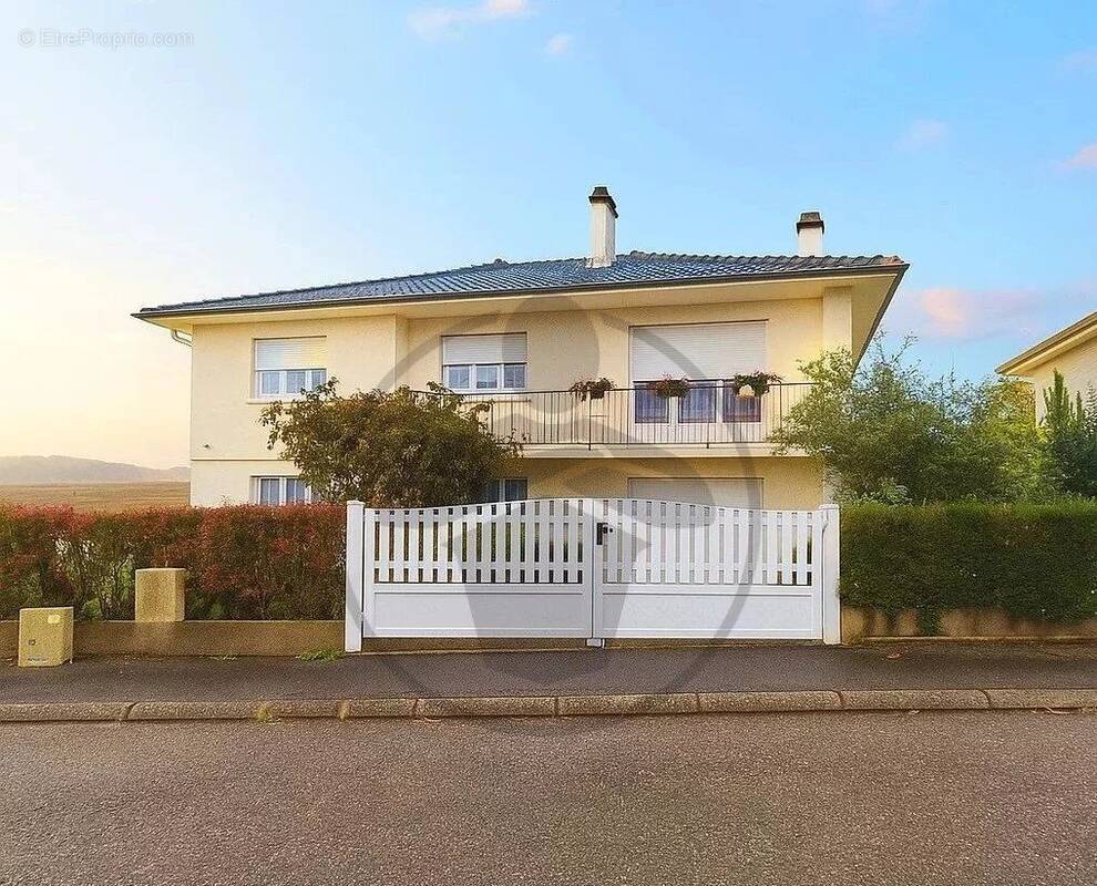 Maison à ARS-LAQUENEXY