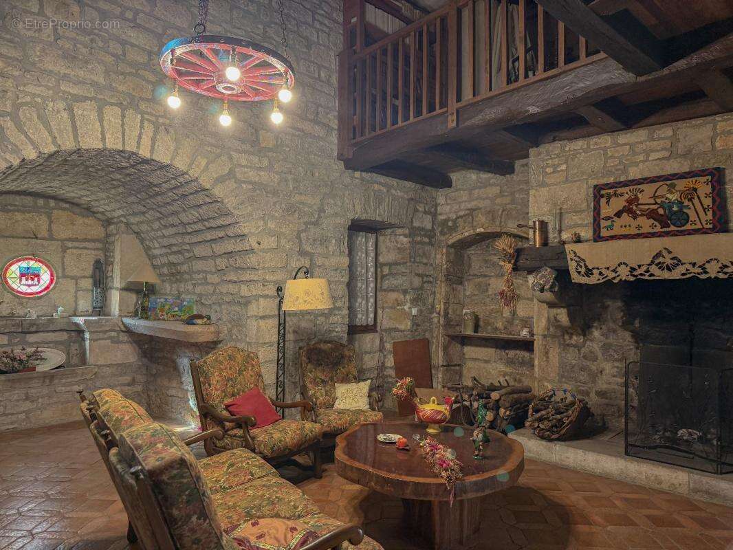 Maison à SAINT-ANTONIN-NOBLE-VAL