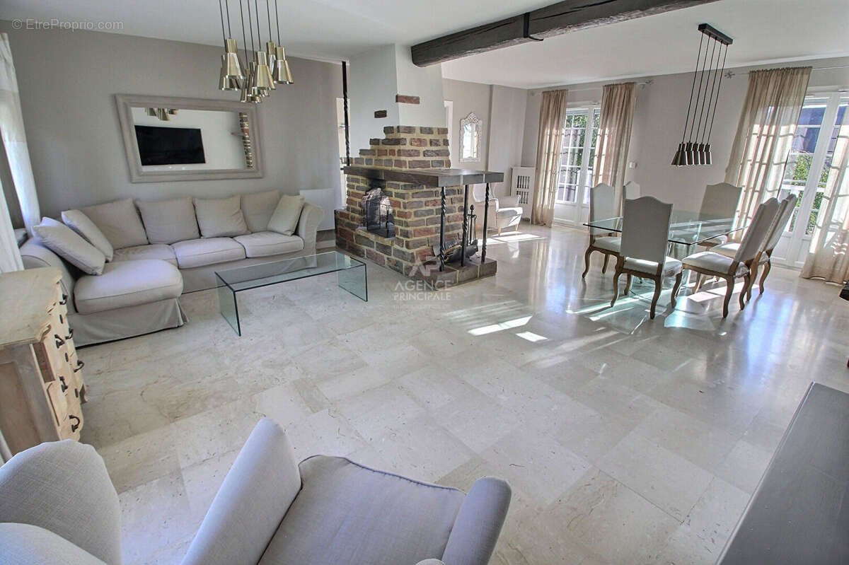 Maison à VERNOUILLET