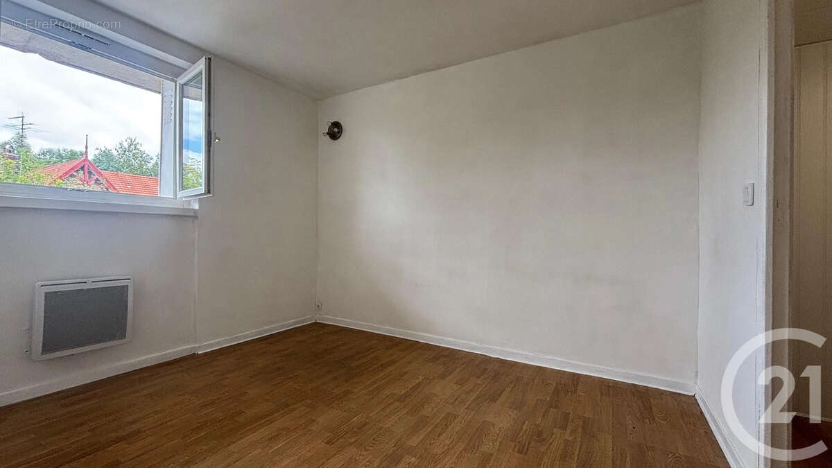 Appartement à IVRY-LA-BATAILLE